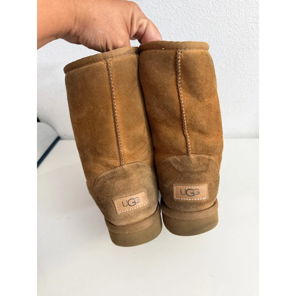 UGG Classic Short II Chestnut Suede Sheepskin Boots 1016223 Womens 9